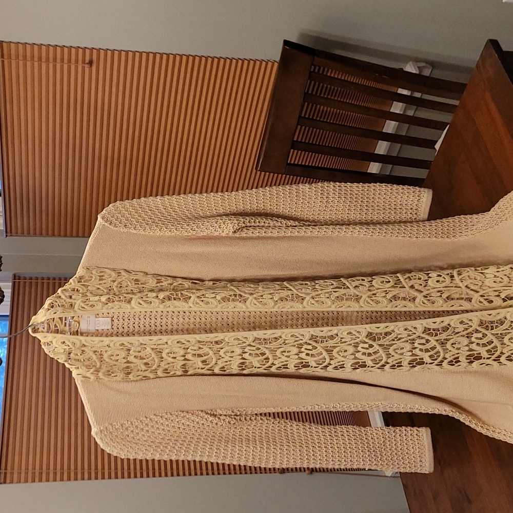 Chicos cardigan Sweater with crochet lattice down the middle. Size 00